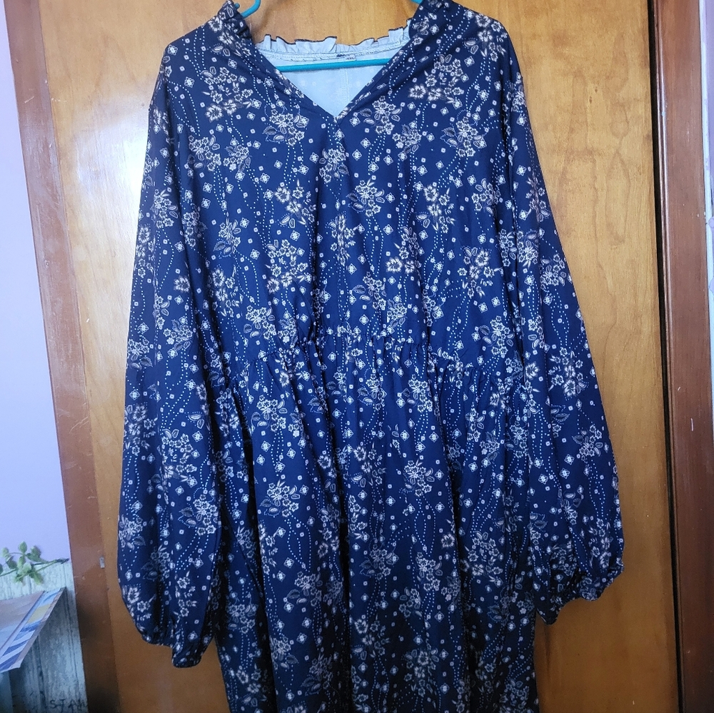 Temu Navy Floral V-Neck Long Sleeve Dress